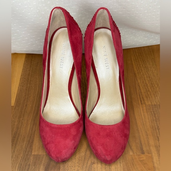 Nine West Ruby‑Red Suede Heels – Size 7M – Rhinestone Detail - Picture 9 of 9